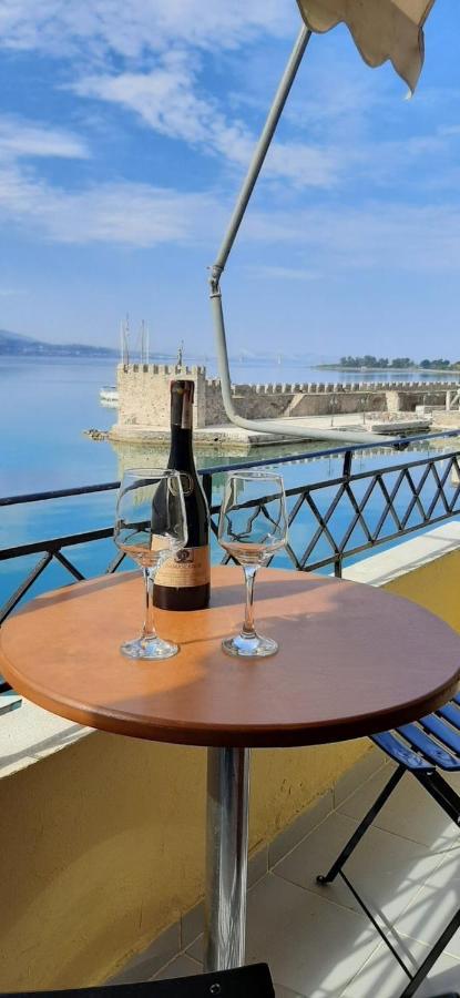 Dr. J. Spon Apartment Nafpaktos Exterior foto