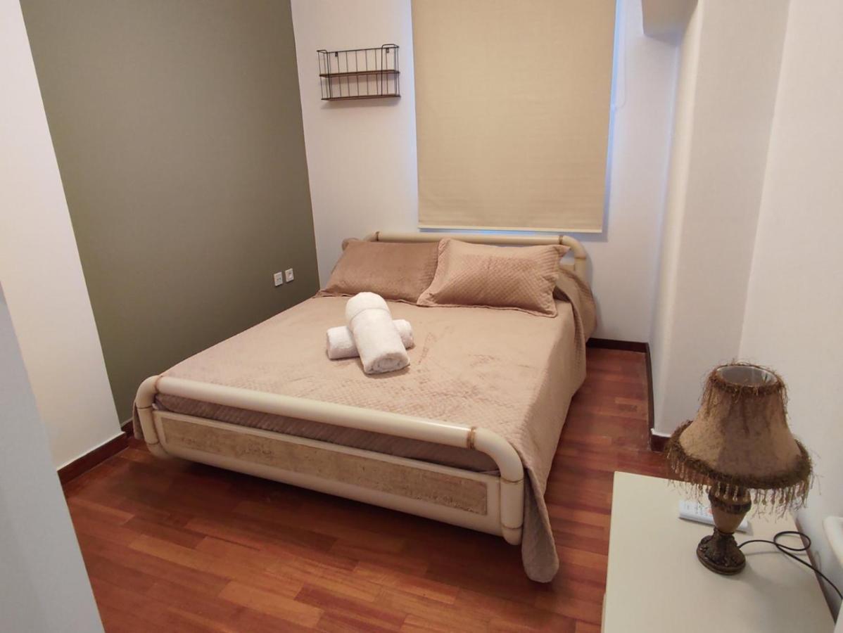 Dr. J. Spon Apartment Nafpaktos Exterior foto