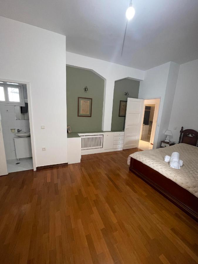 Dr. J. Spon Apartment Nafpaktos Exterior foto